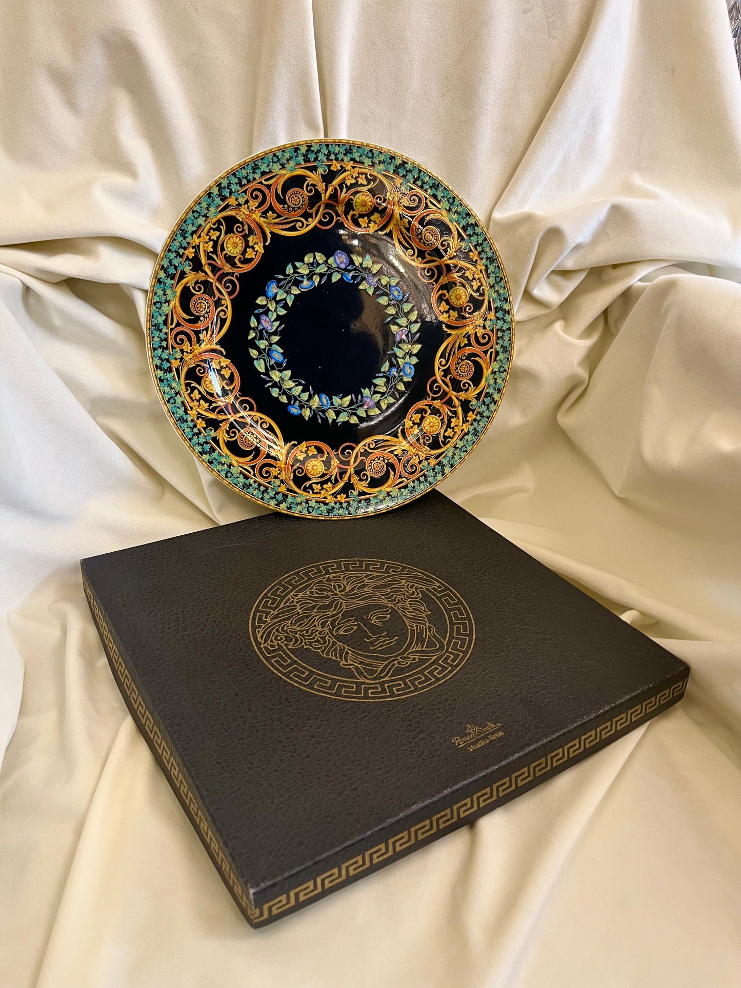 Versace lėkštės