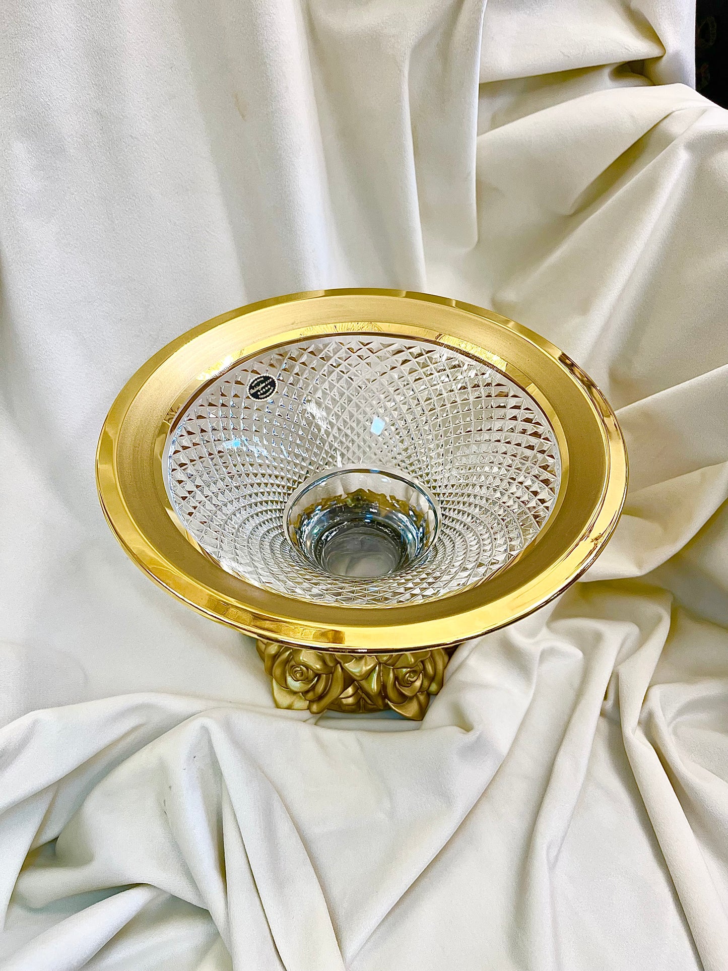 Krištolinis indas su auksavimo detalėmis