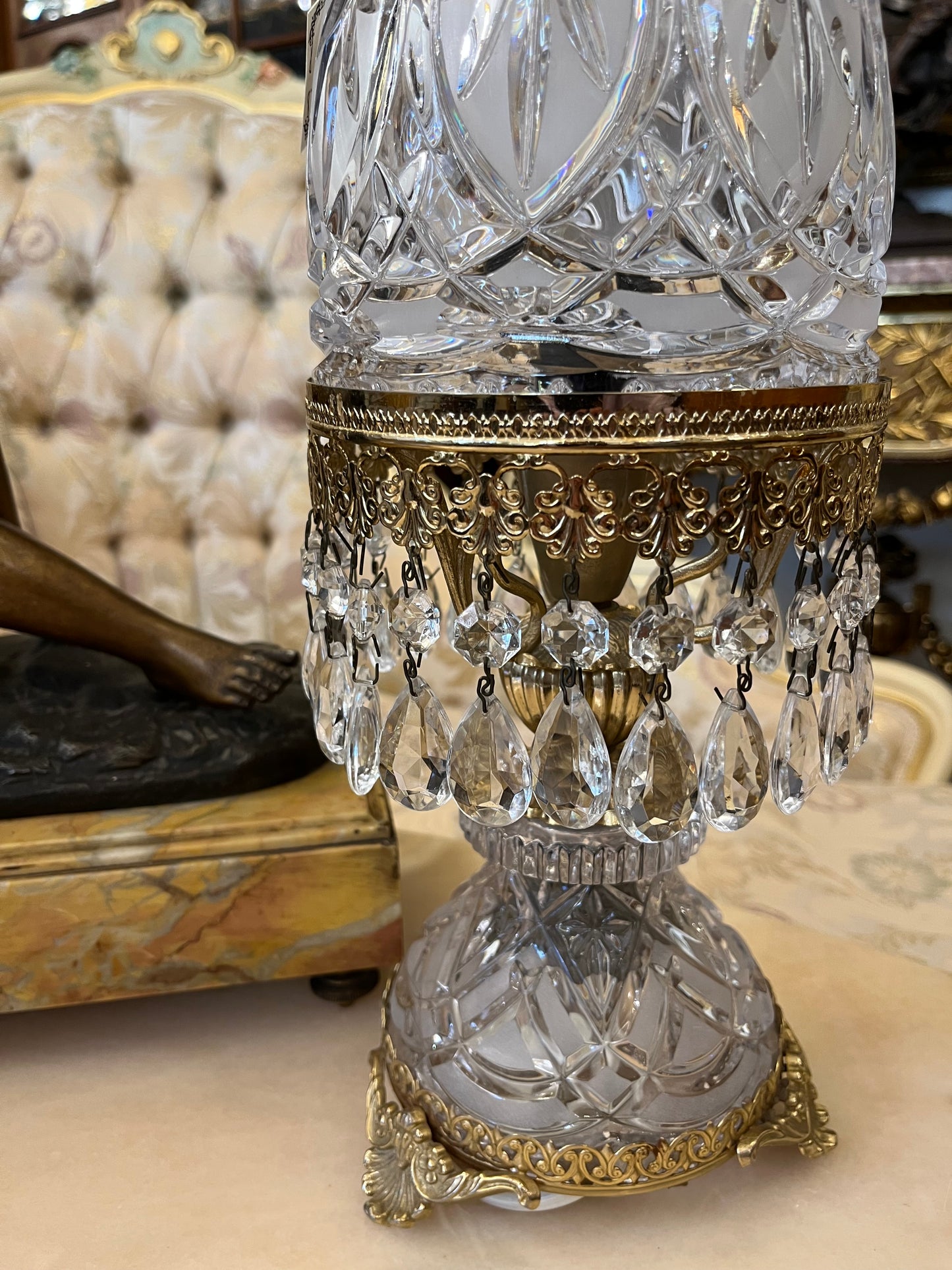 Krištoliniai šviestuvėliai su balerina( yra keli vnt.)