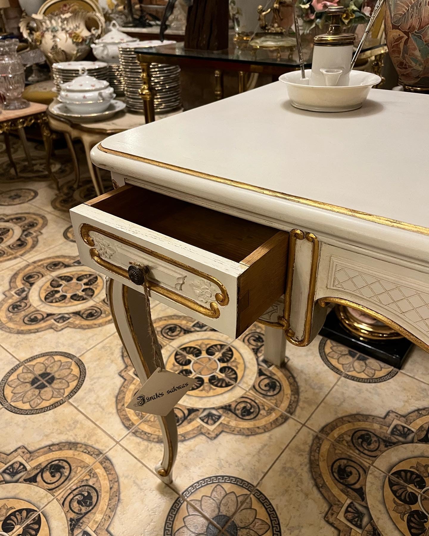 Medinis darbo stalas