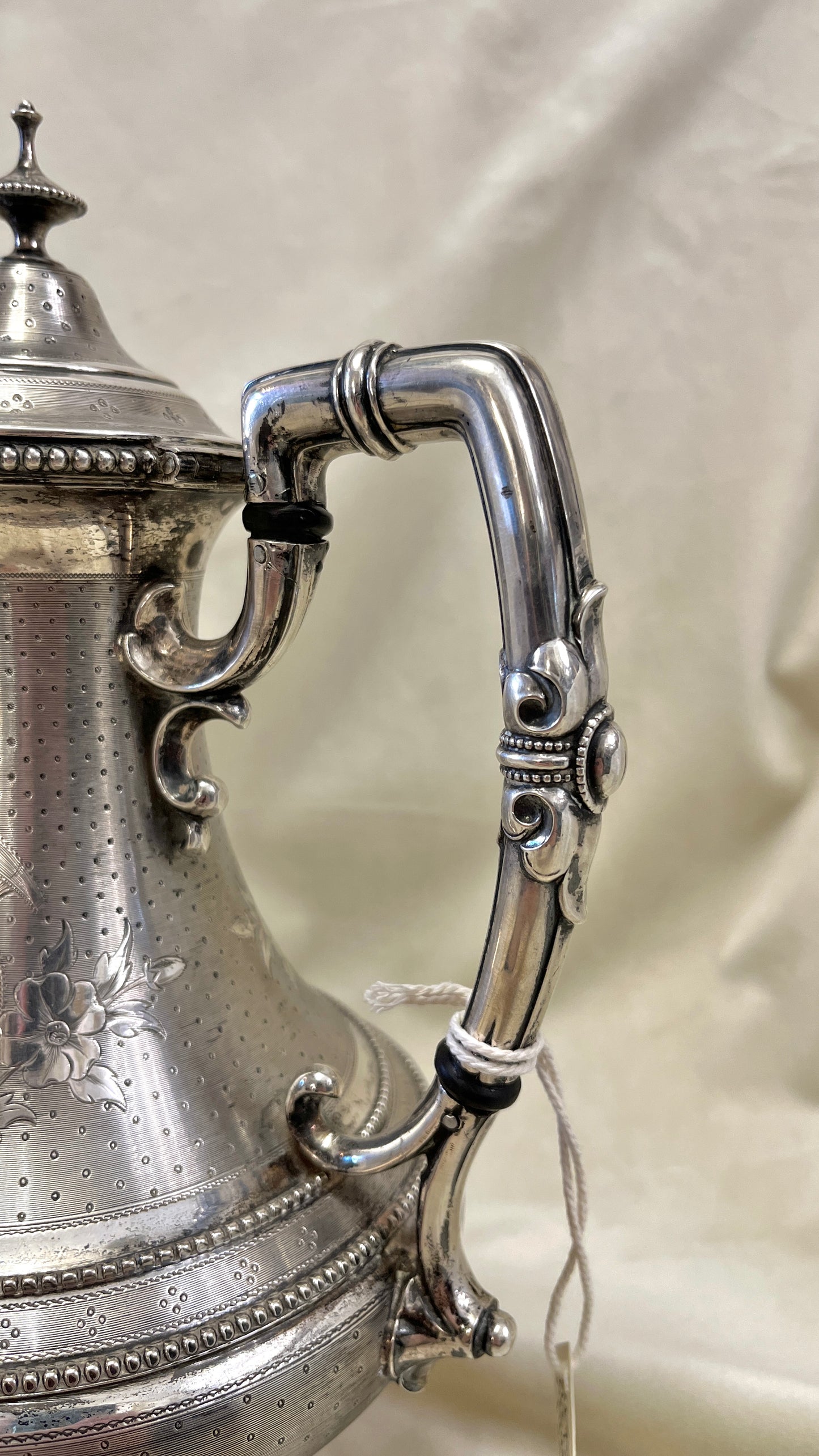 Sidabrinis arbatinukas