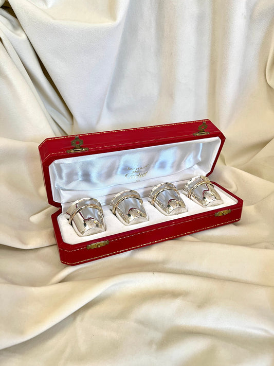 Cartier sidabrinių taurelių komplektas