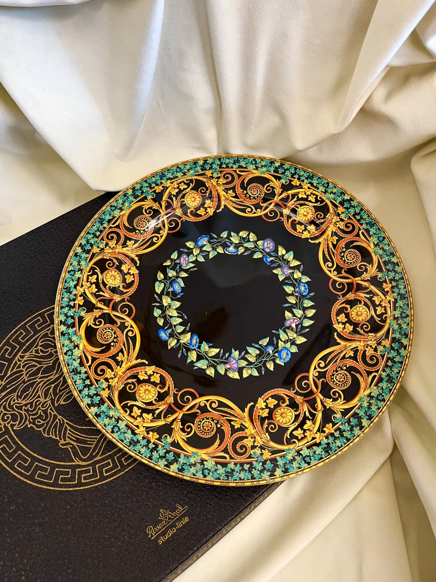 Versace lėkštės