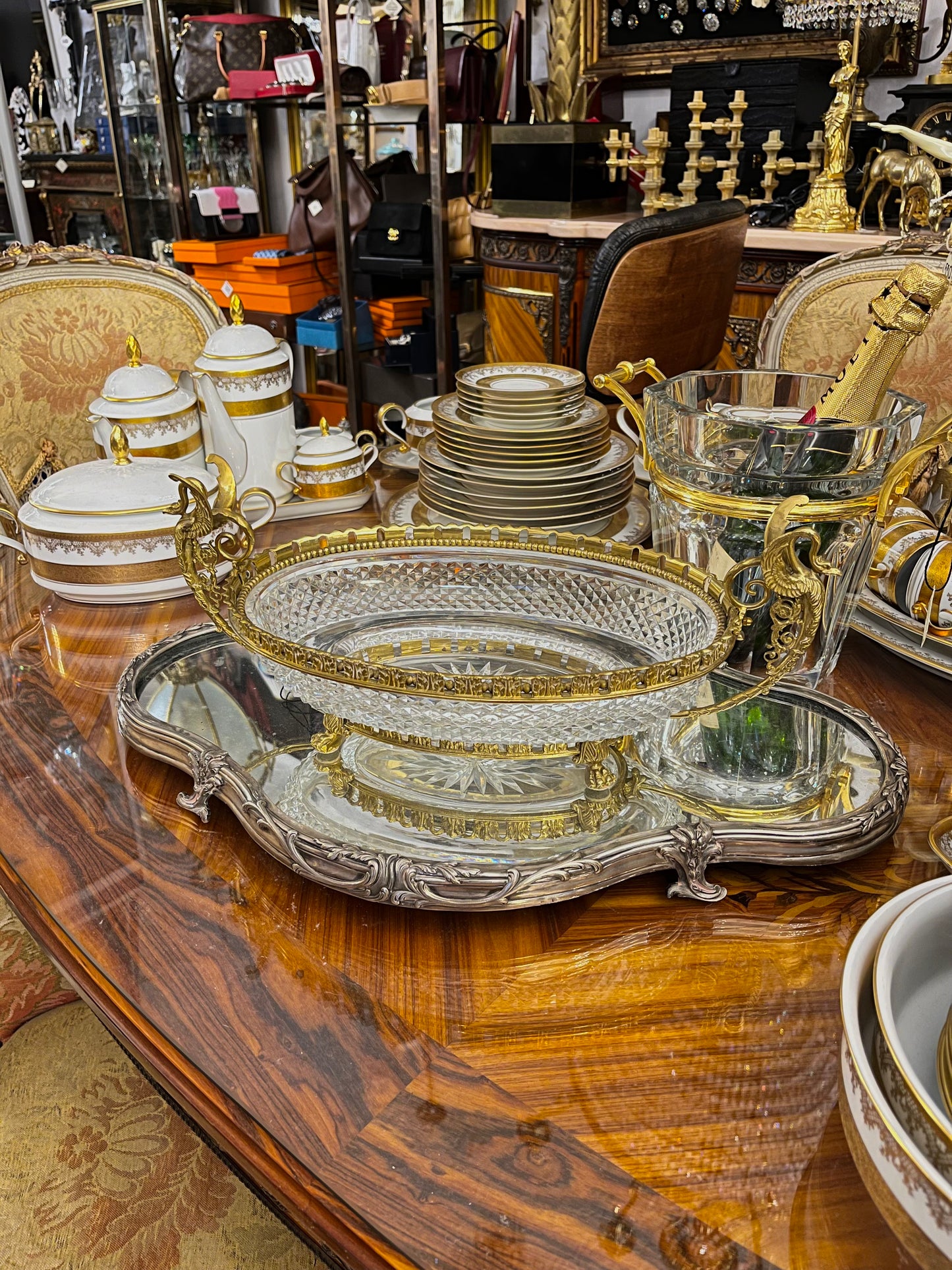 Prancūziškas krištolo indas su bronzos dekoru