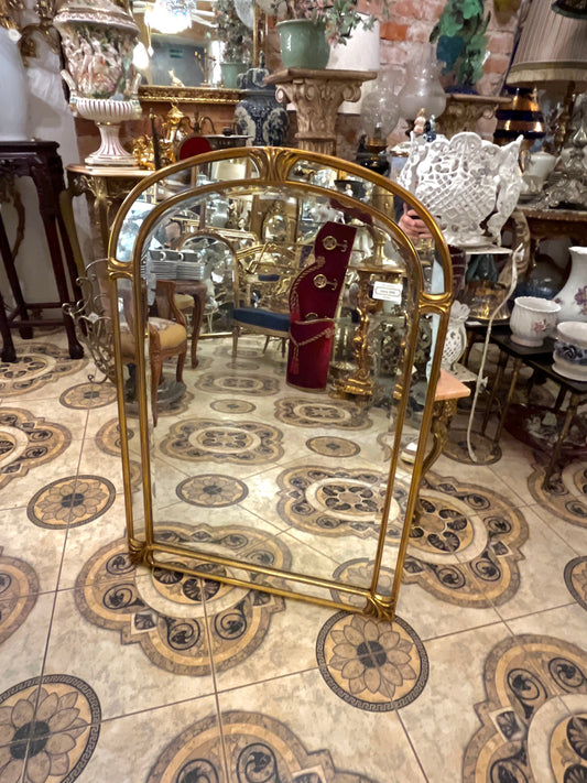 Auksuotas veidrodis su facetu