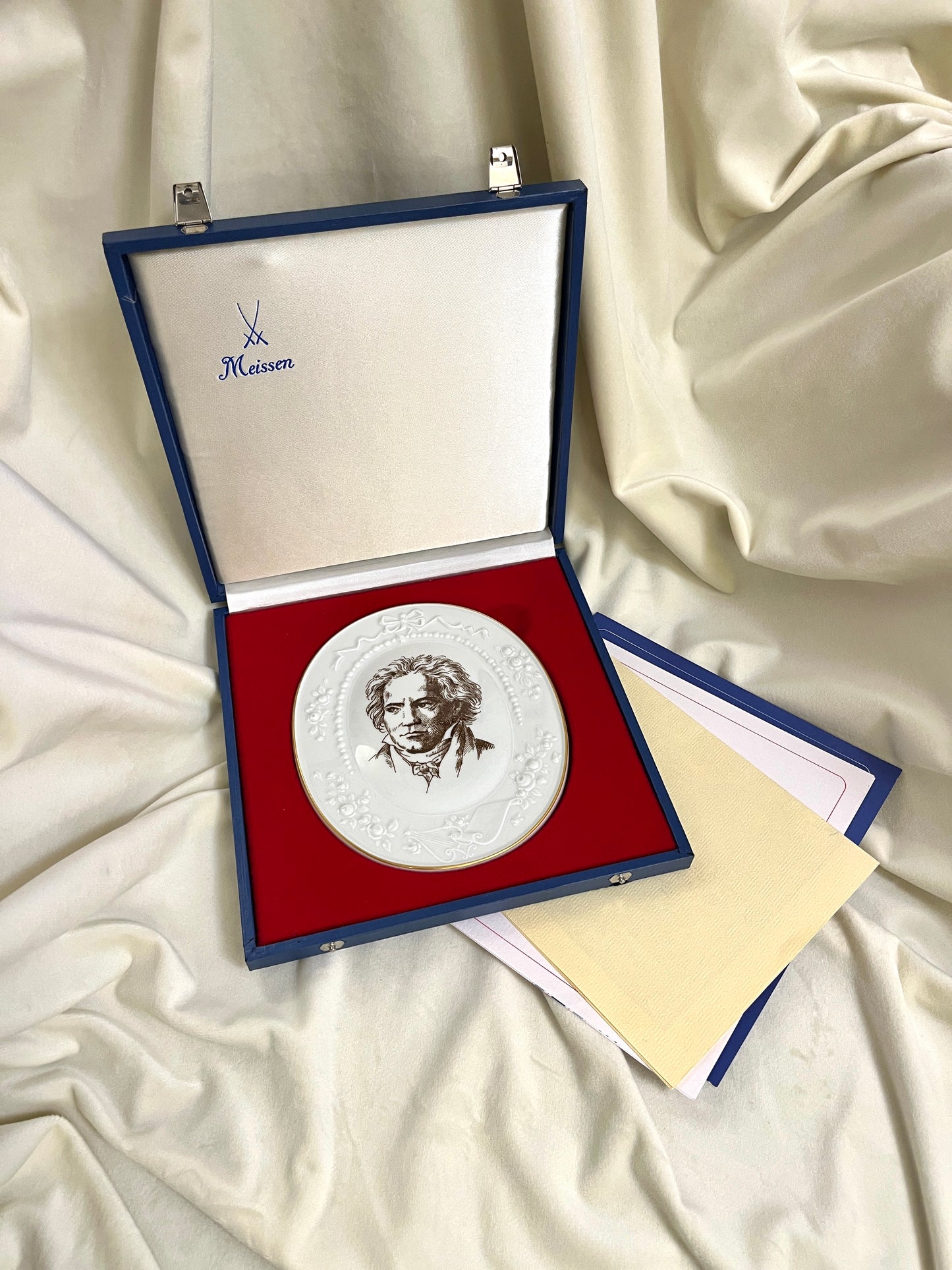 Limituoto leidimo Meissen porceliano paveikslėliai