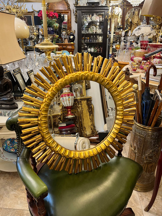 Auksuotas „Sunburst“ stiliaus veidrodis