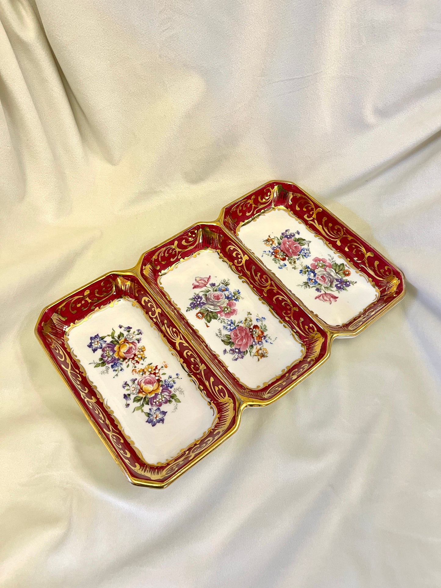 Trijų dalių porcelianinis indas „Porcelaine Montmartre“, Paris