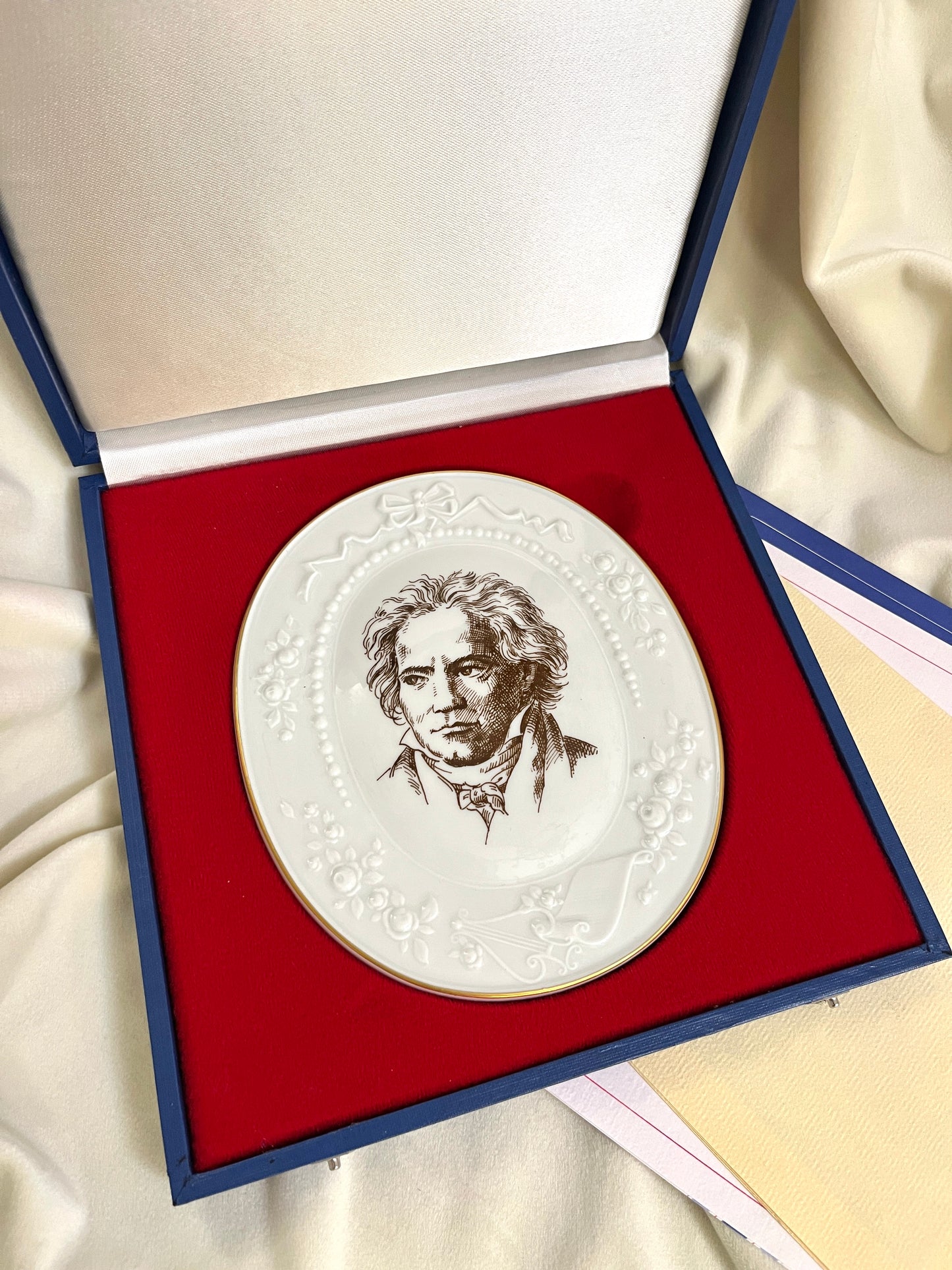 Limituoto leidimo Meissen porceliano paveikslėliai