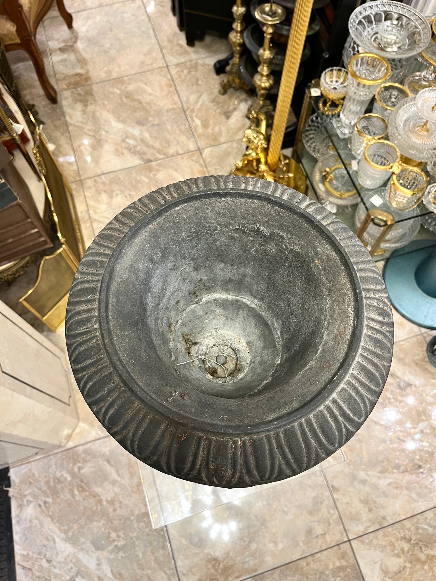 Ketaus lauko vazonas (yra keli vnt.)