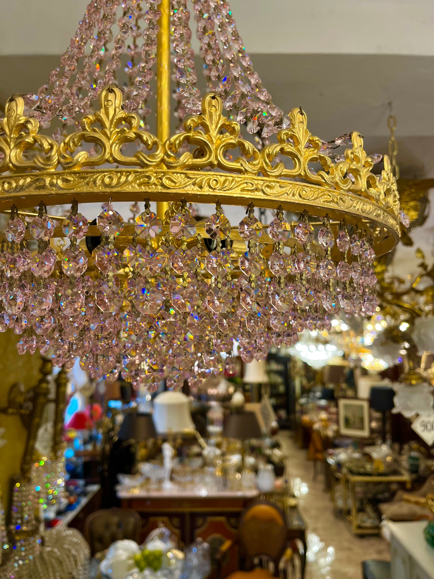 5-ių lempučių sietynas su rausvu krištolu(yra 2 vnt.)