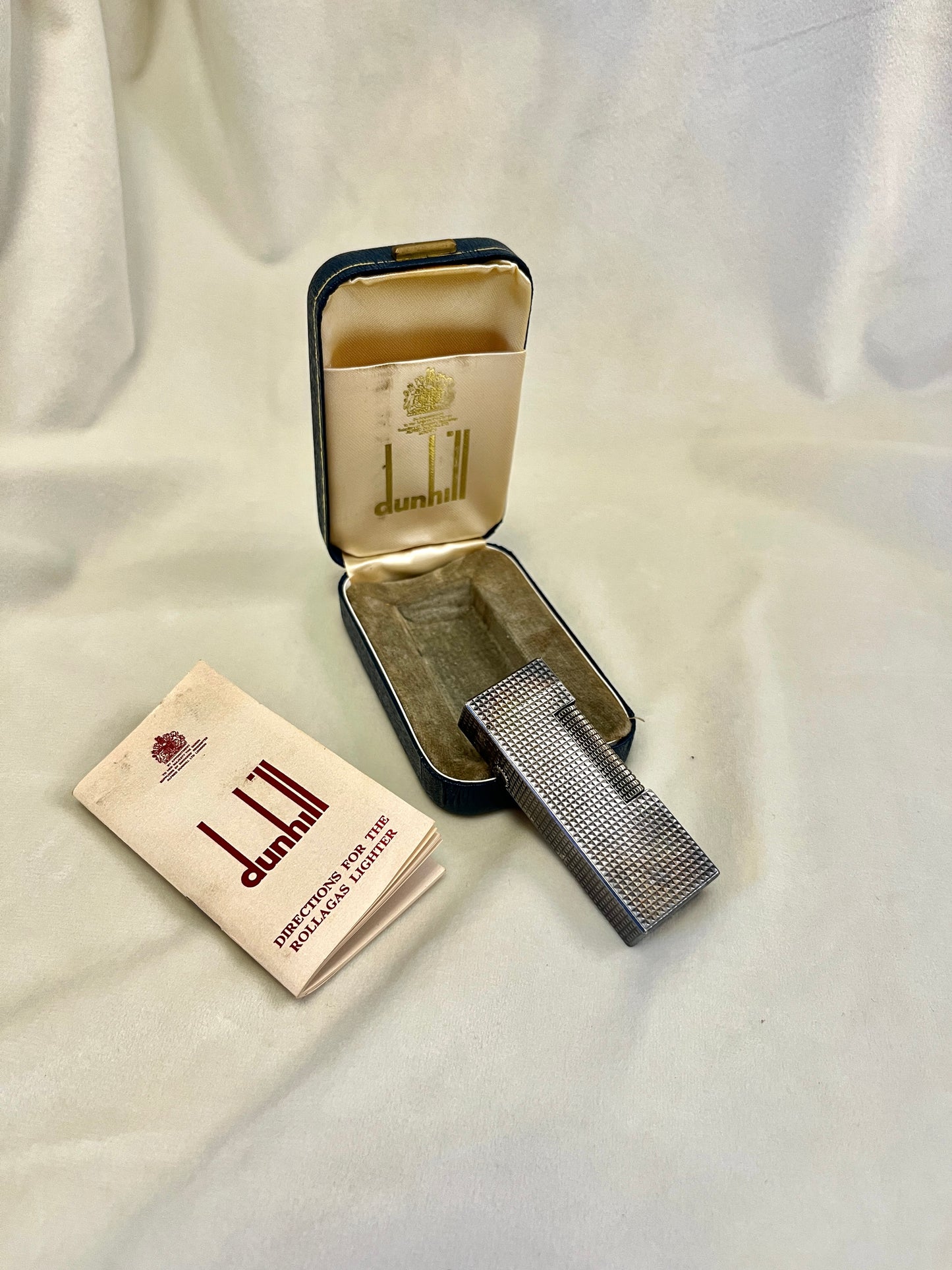 Sidabruotas “Dunhill” žiebtuvėlis