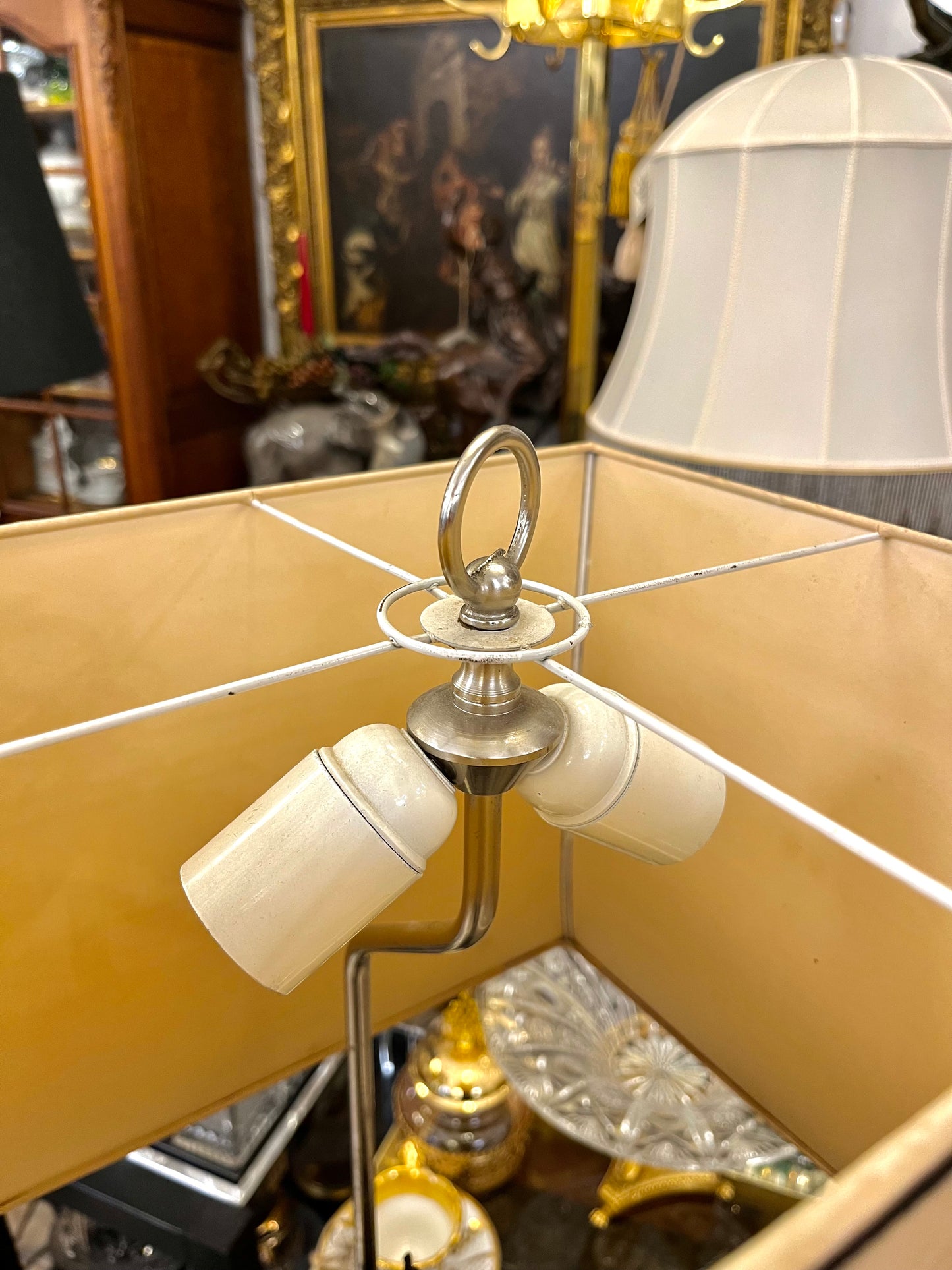 Stalinis šviestuvas su bronzine buda