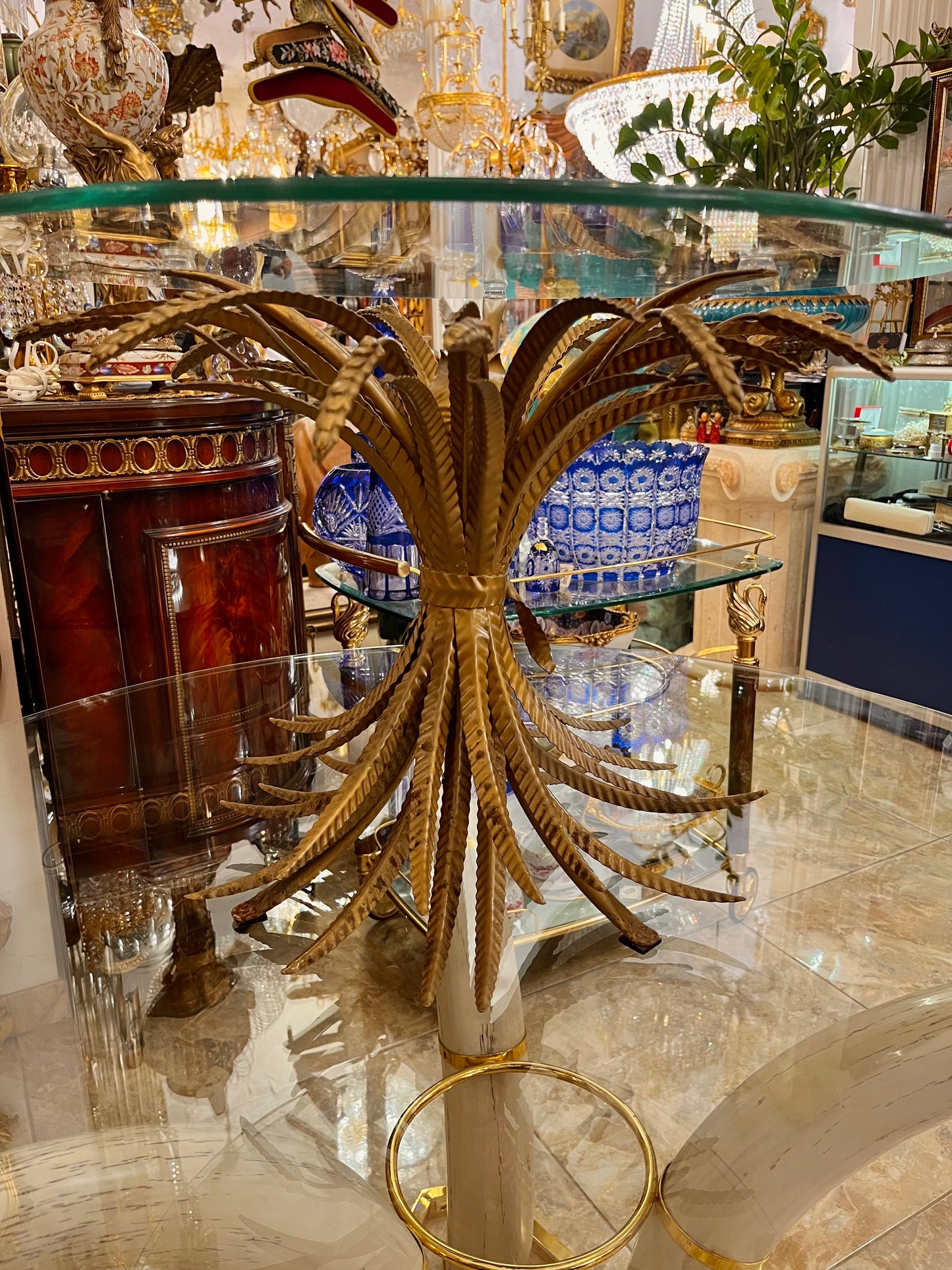 Coco Chanel stiliaus staliukas