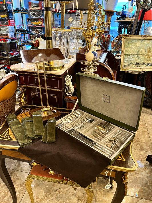 Sidabrinių Christofle įrankių komplektas 6-iems