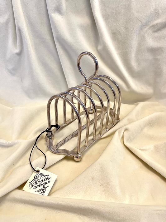 Wiskemann sidabruotas „Toast Rack“ – klasikinis skrebučių laikiklis