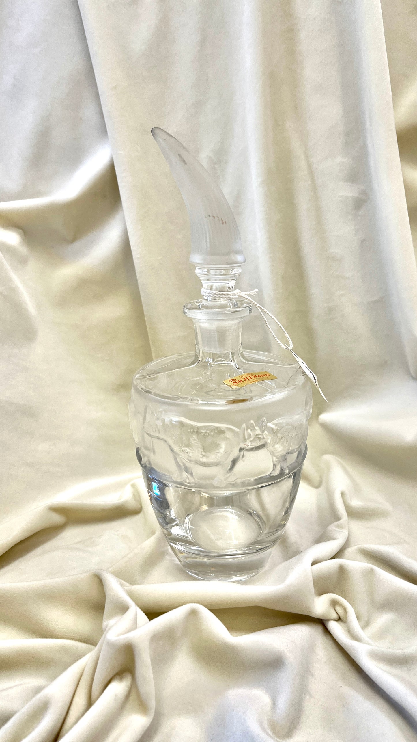 Nachtmann krištolo grafinas su raganosiu dekoru