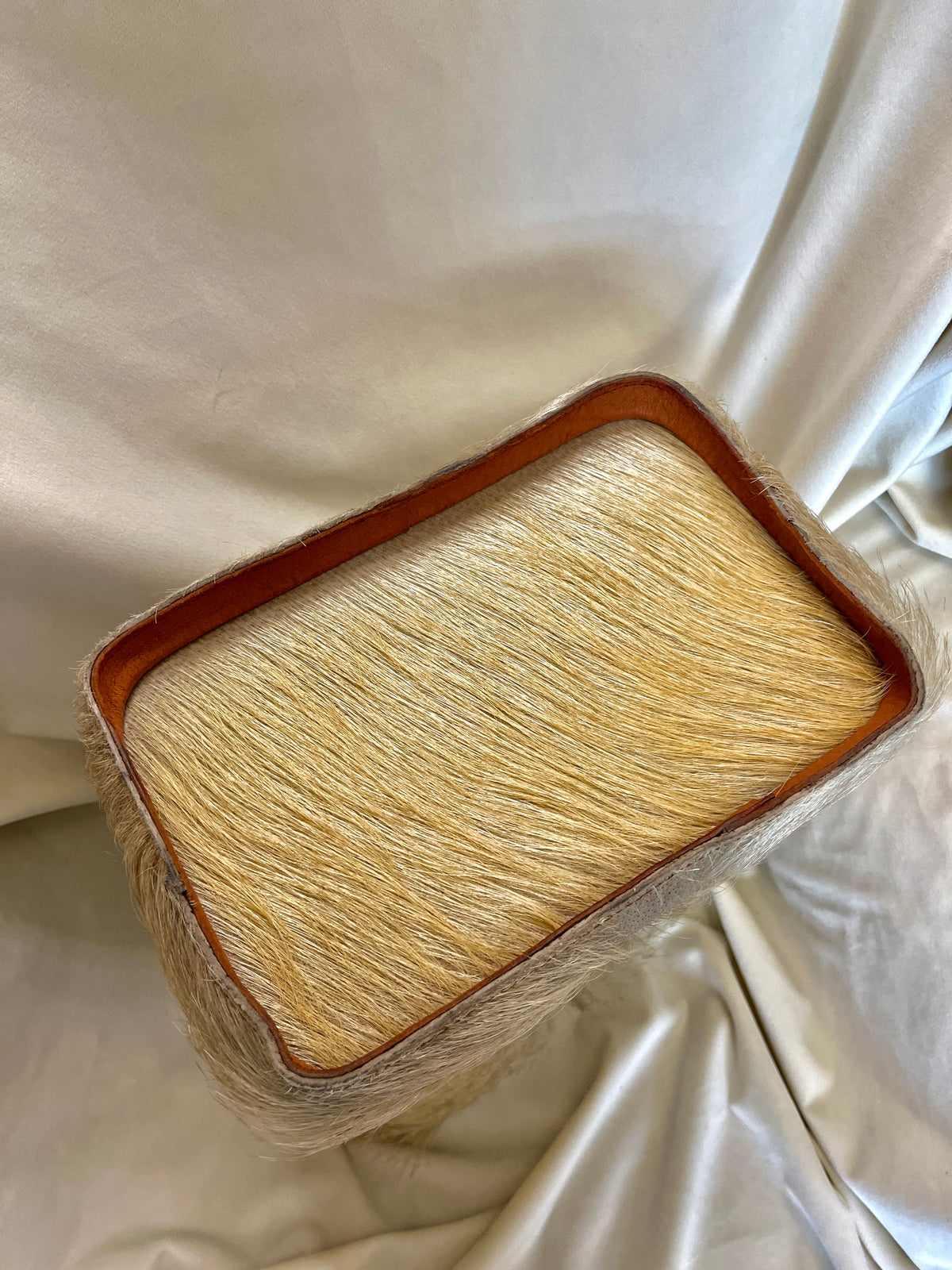 Išskirtinio dizaino odinė rankinė