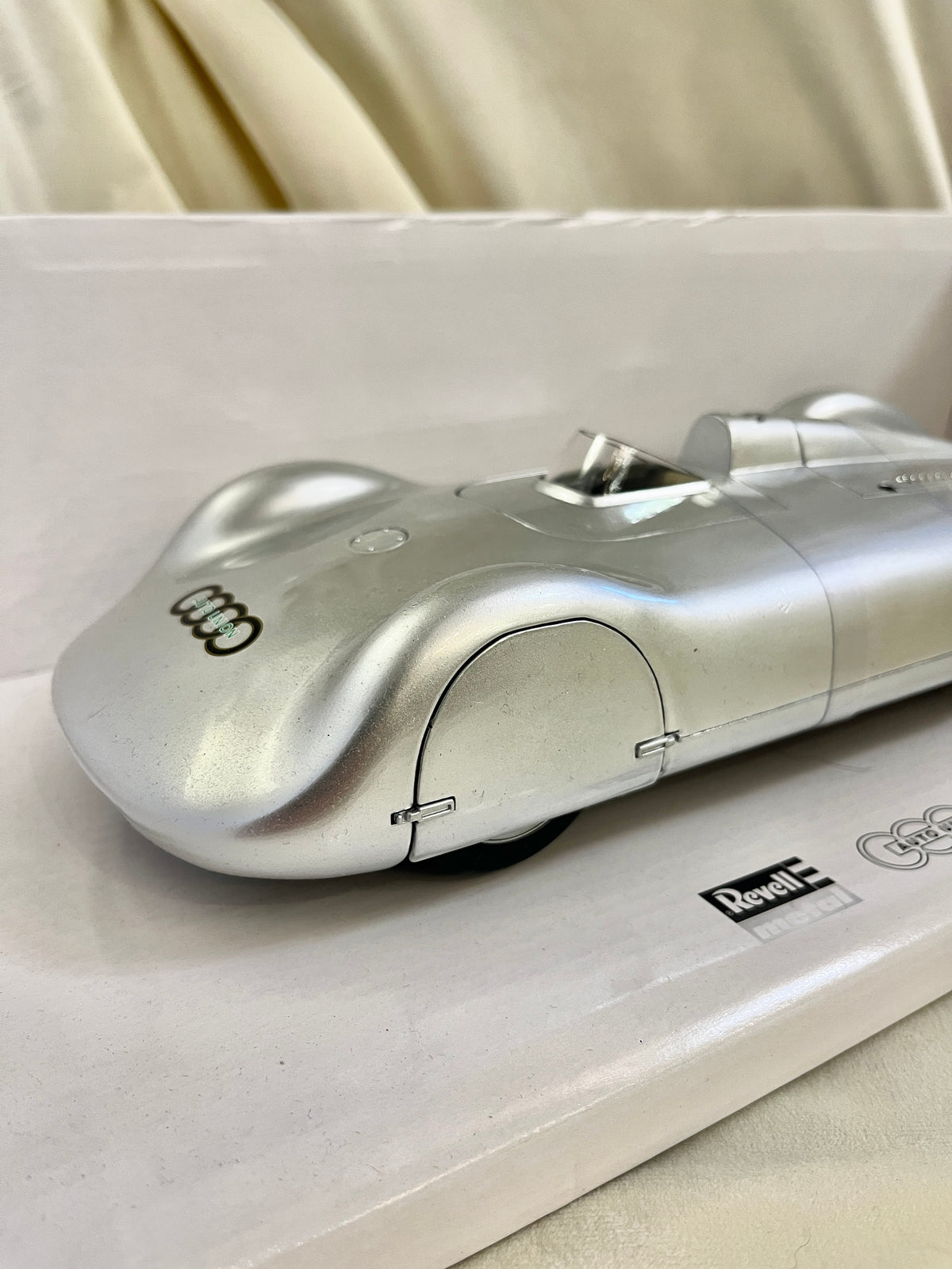 Revell Auto Union type C 1:18 modelis