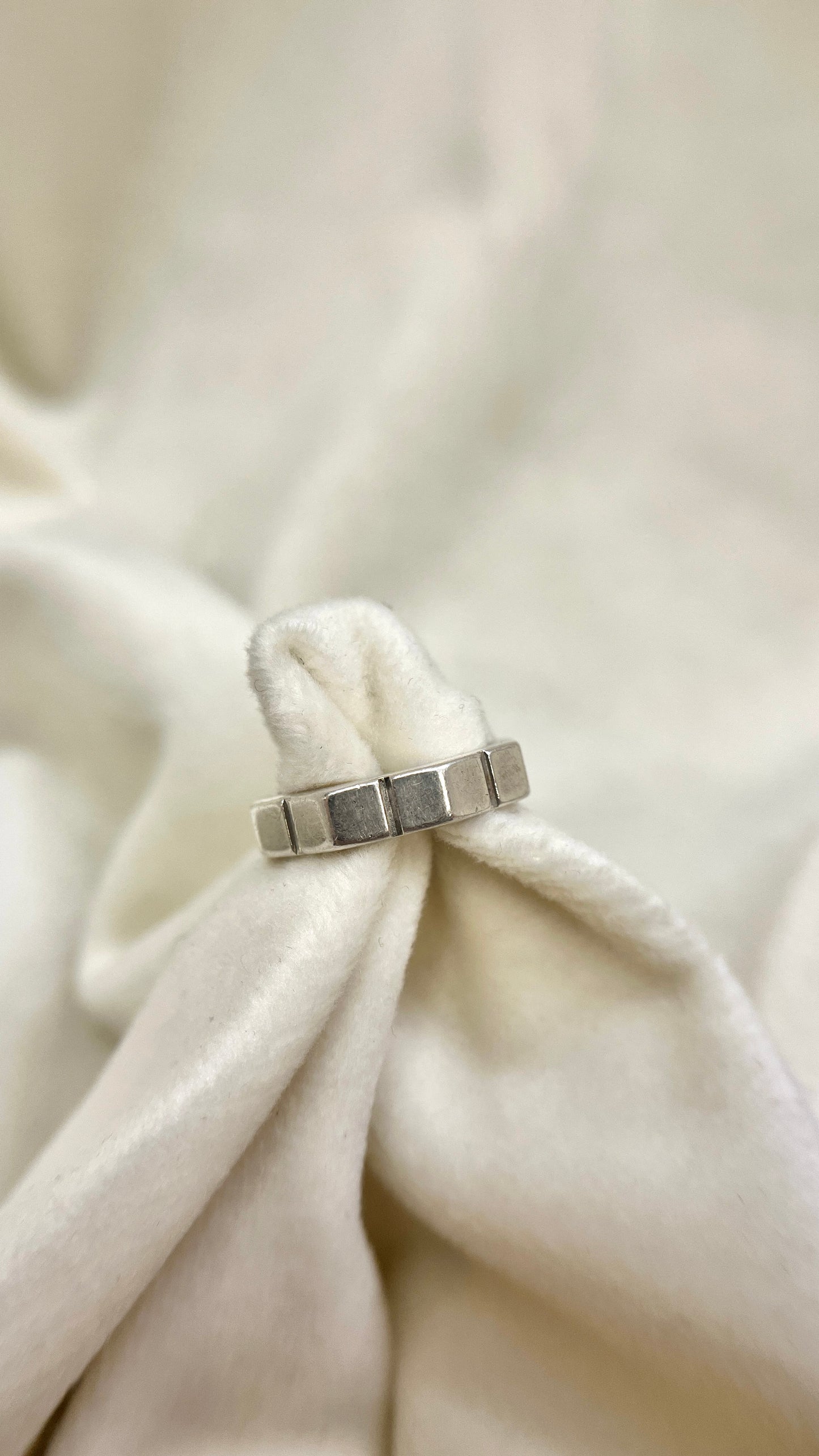 Yves Saint Laurent sidabrinis žiedas