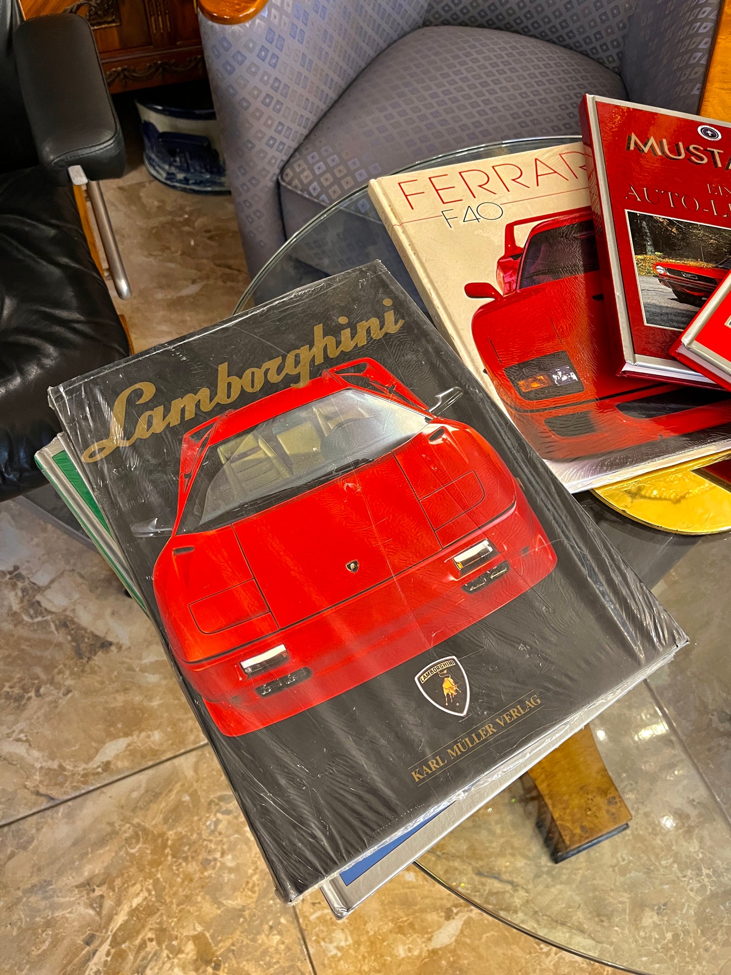 Knygos sportinių automobilių tematika