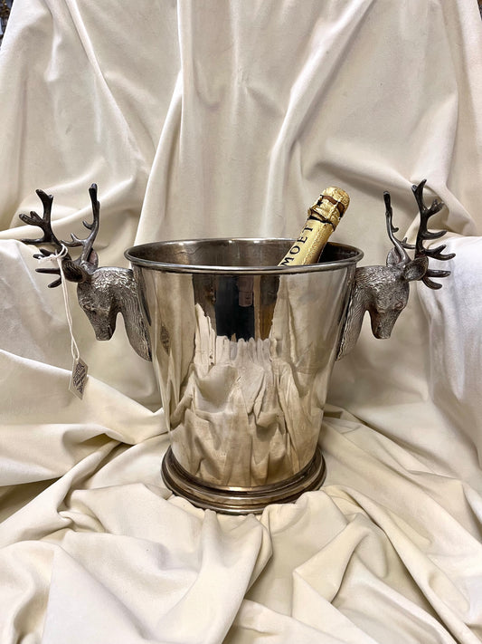 Sidabruotas šampano kibiras su elniais