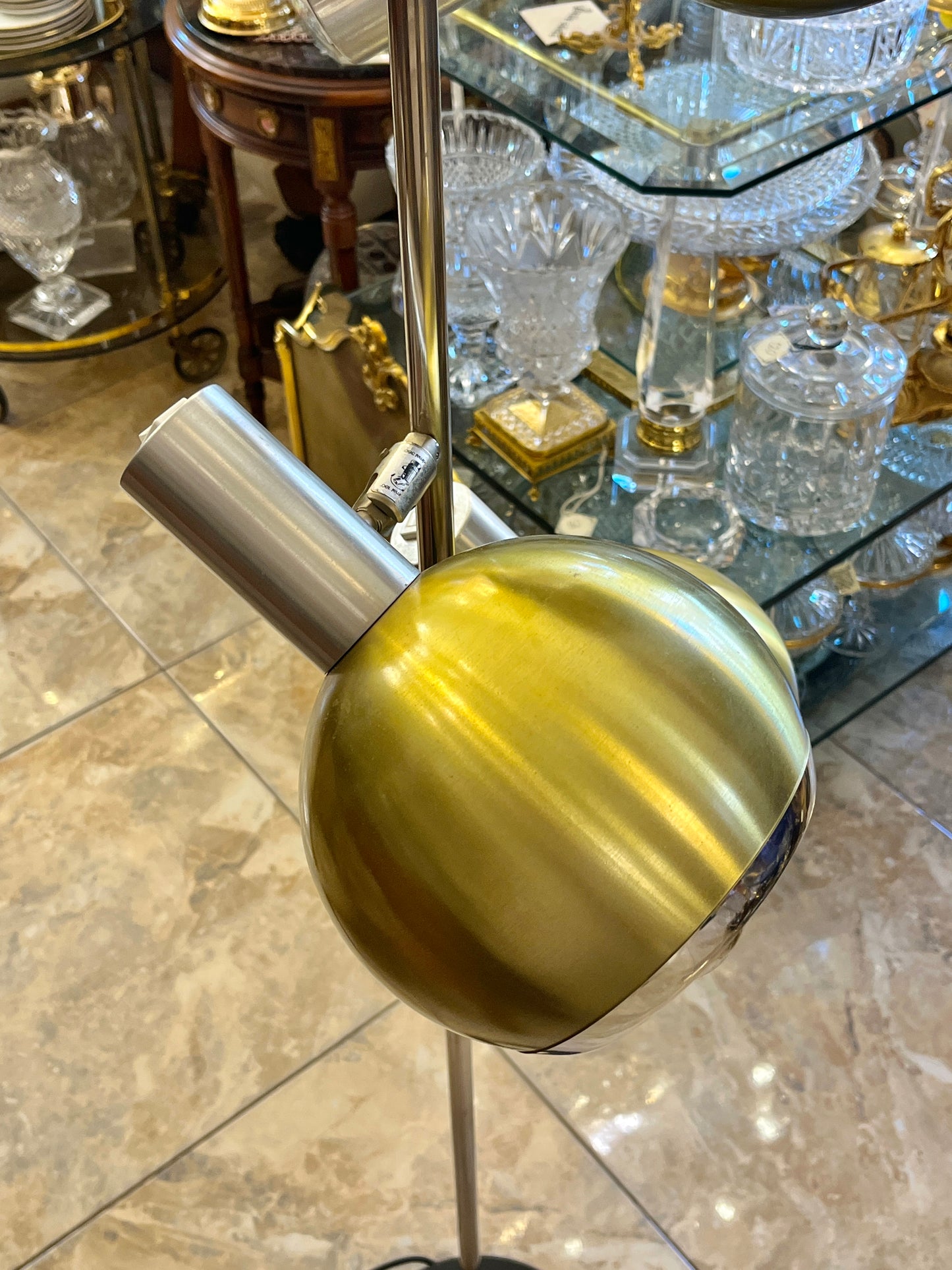 Mid-Century stiliaus „Eyeball“ grindinis šviestuvas