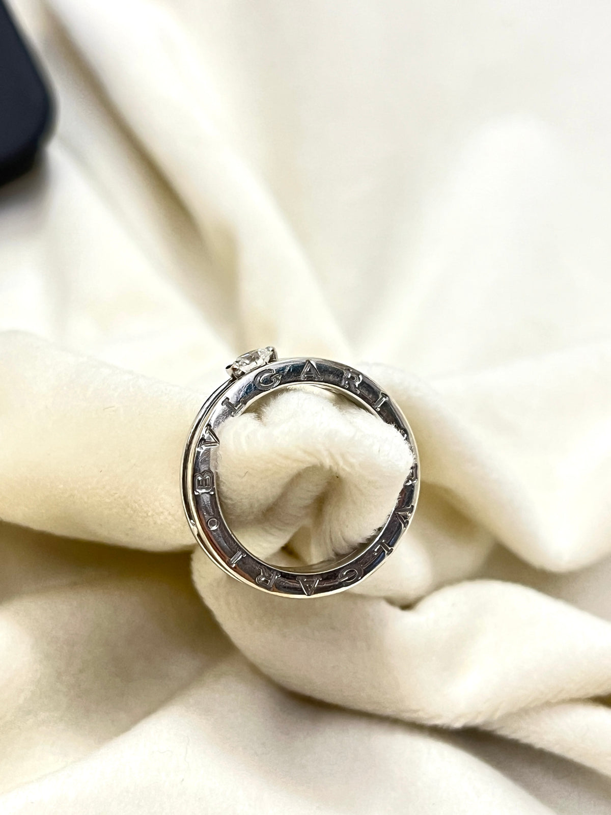 Bulgari B.Zero balto aukso žiedas su briliantais