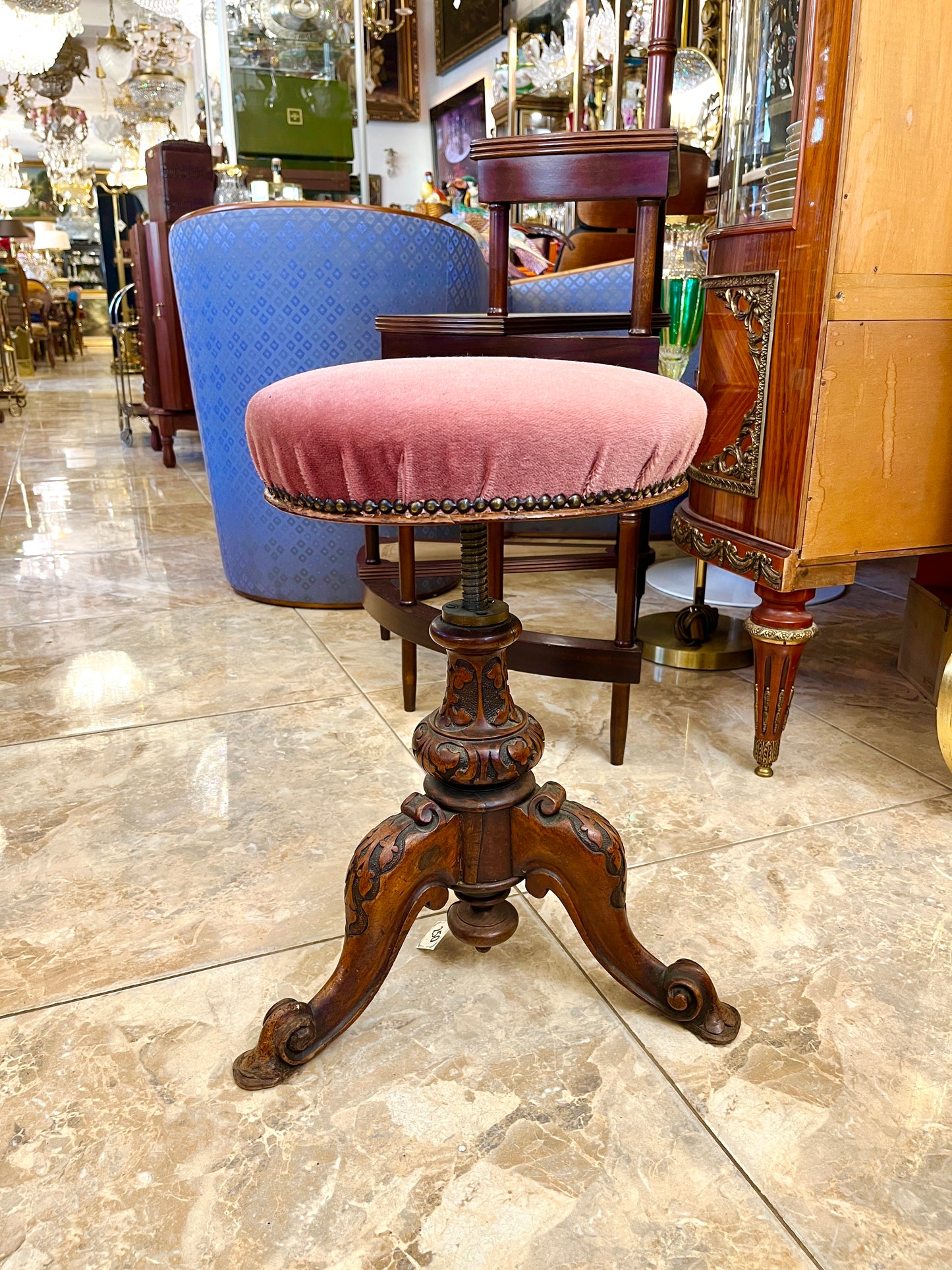 Reguliuojamo aukščio Pianino kėdutė