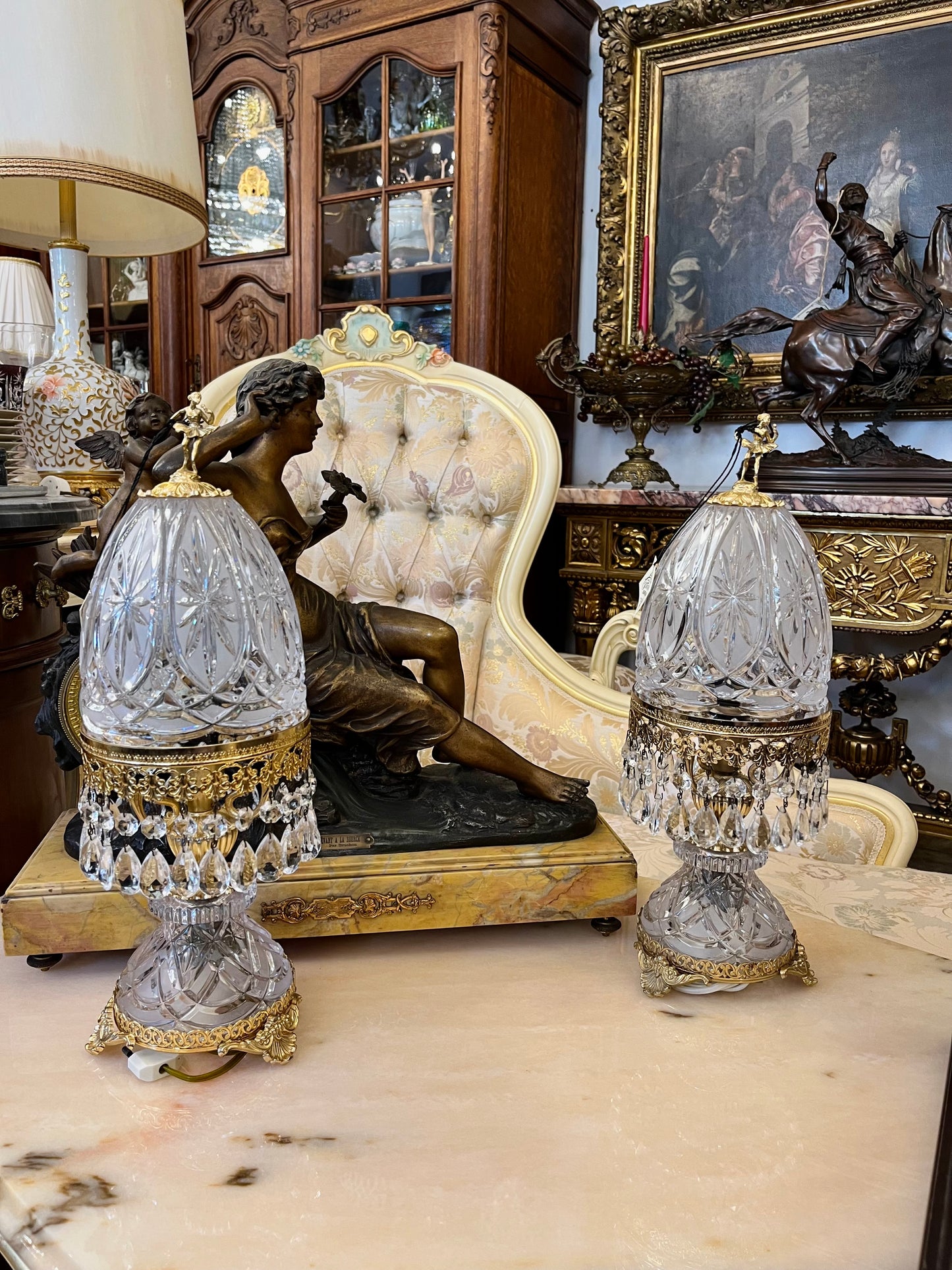 Krištoliniai šviestuvėliai su balerina( yra keli vnt.)