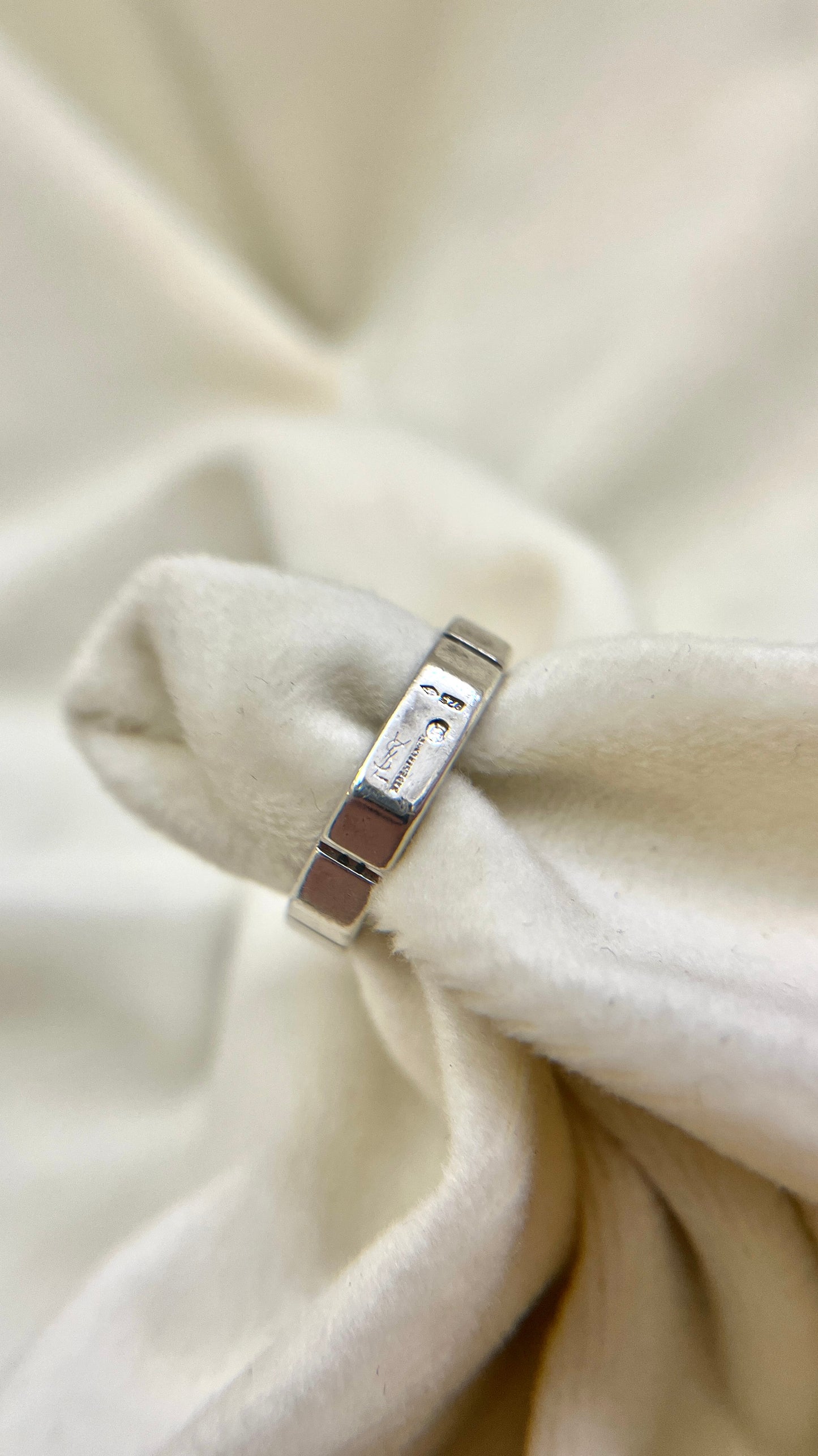 Yves Saint Laurent sidabrinis žiedas