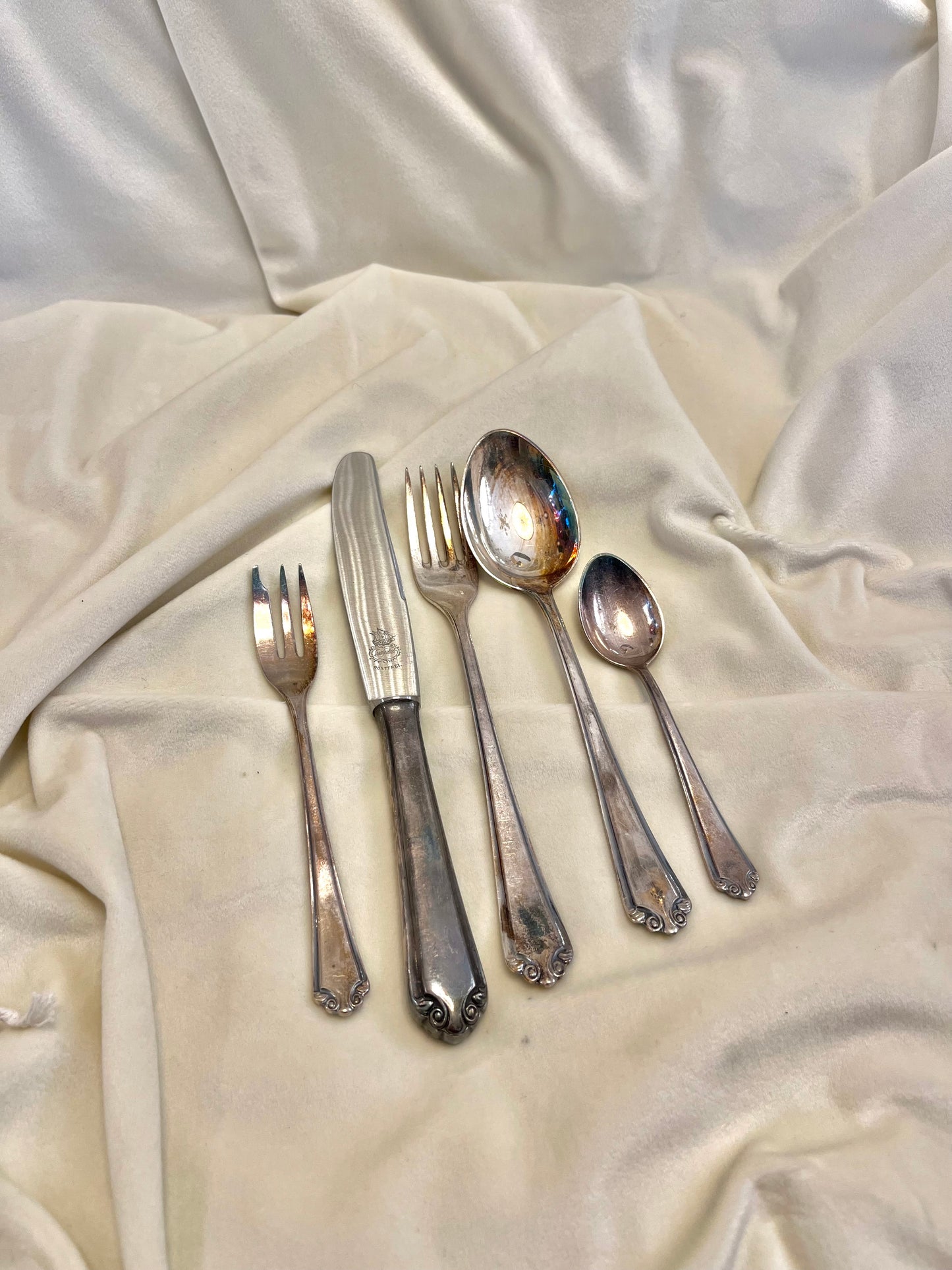 Sidabru dengti stalo įrankiai 6-iems asmenims