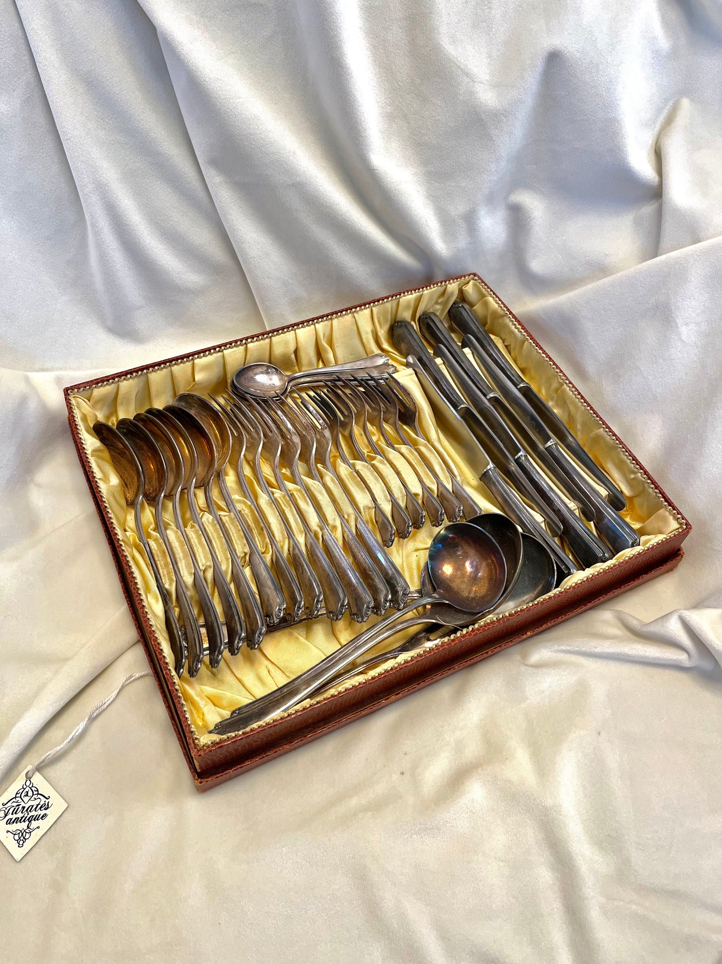 Sidabru dengti stalo įrankiai 6-iems asmenims