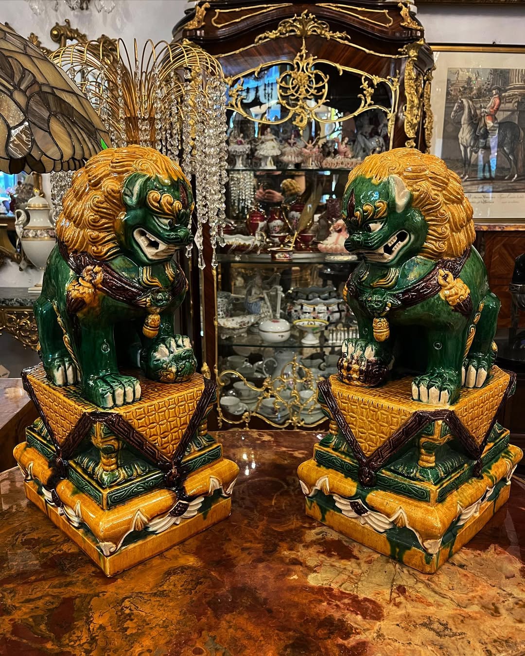 pora foo dogs / liūtų skulptūrų